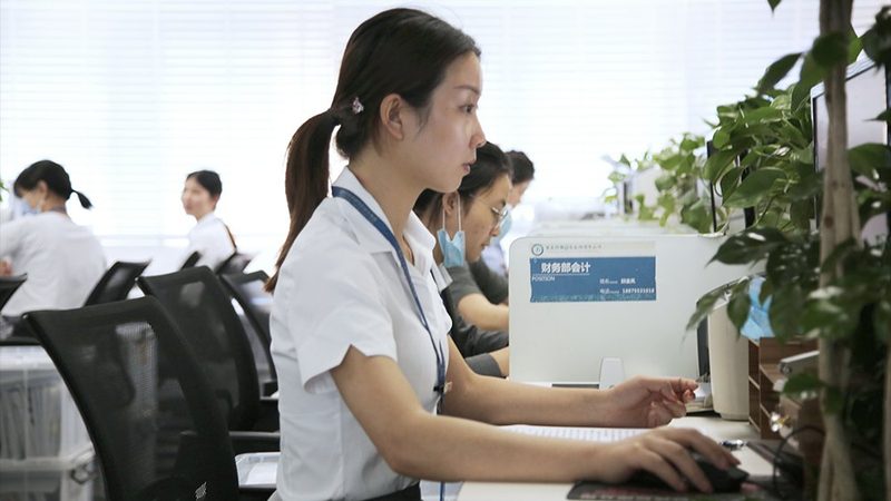 目前市场上资质代办服务种类繁多，包括但不限于：